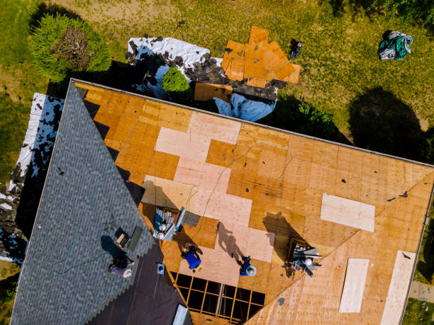 Best Flat Roof Repair Services  in Delafield, WI